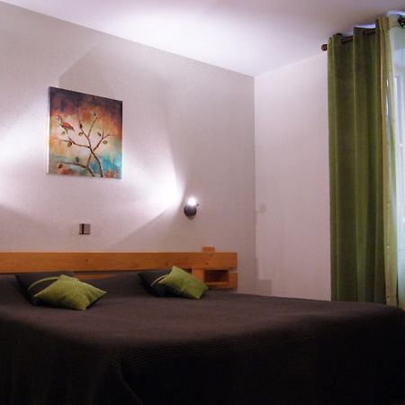 Logis Hotel De La Paix - Tournus Phòng bức ảnh