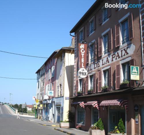 Logis Hotel De La Paix - Tournus Ngoại thất bức ảnh