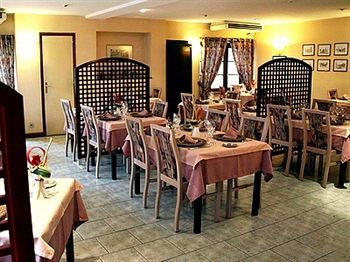 Logis Hotel De La Paix - Tournus Ngoại thất bức ảnh