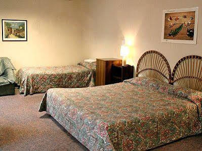 Logis Hotel De La Paix - Tournus Ngoại thất bức ảnh